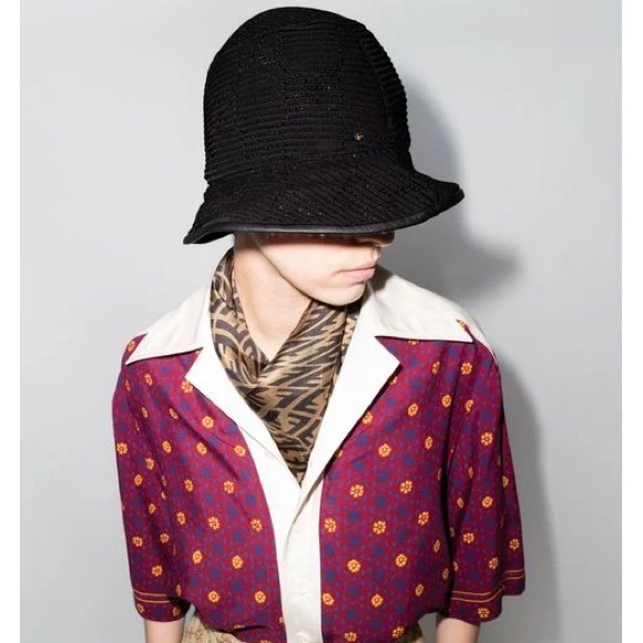 NWT Authentic Gucci Women's Malibu Leather-trimmed Crocheted Bucket Hat Black S - Picture 1 of 11
